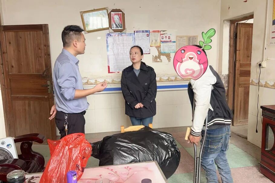 寒冬送暖显真情 精准帮扶暖人心——株洲市妇幼保健院党委赴茶陵县枣市镇车陂村走访慰问